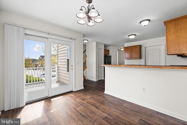 Building Photo - 8 Shady Tree Ct