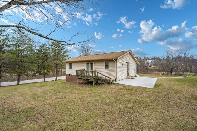 Building Photo - 1405 Conestoga Ct