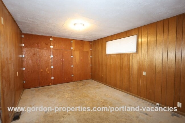 Building Photo - SE Tenino St - Brentwood-Darlington ranch-...
