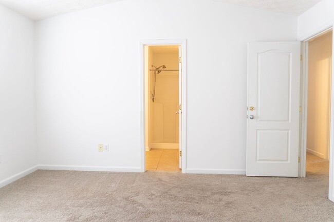 Building Photo - Three Bedroom Home Available NOW near 331 Bridge! With Solar!! Basic internet included as well!