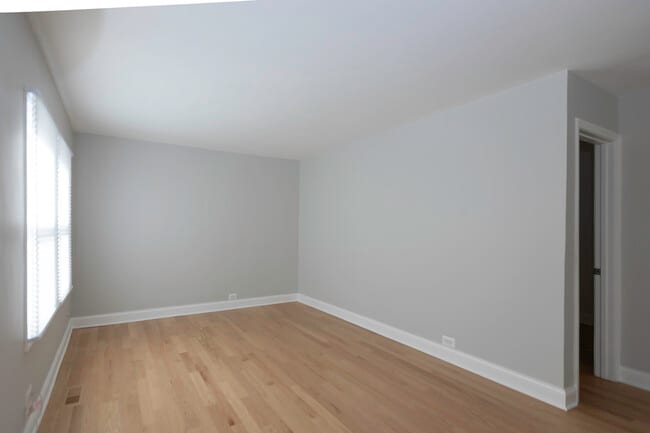 Building Photo - 3948 N Olcott Ave