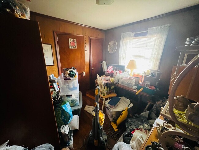 Building Photo - Adorable 3bdrm/1bth Brich Rancher Convenie...