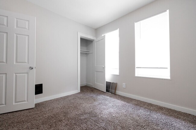 Building Photo - 45-47 W Moler St