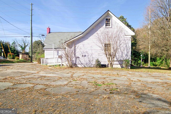 Building Photo - 135 Glynn St N