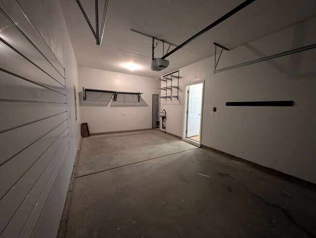 Building Photo - Spacious Townhome in Kingstree!