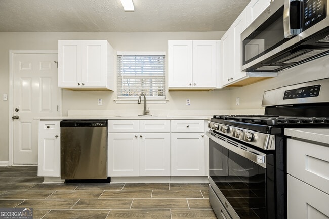 Building Photo - 4103 Kingship Dr