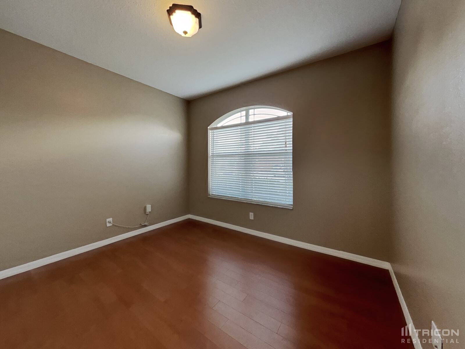 Building Photo - 9723 Riverchase Dr