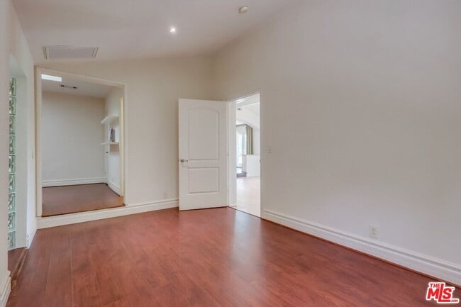 Building Photo - 114 S Layton Dr