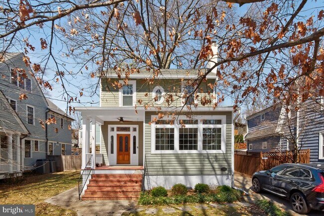 Building Photo - 3365 Runnymede Pl NW