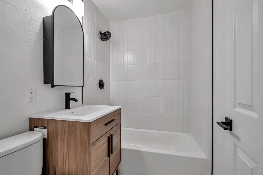 Bathroom - 344 Pennsylvania Dr