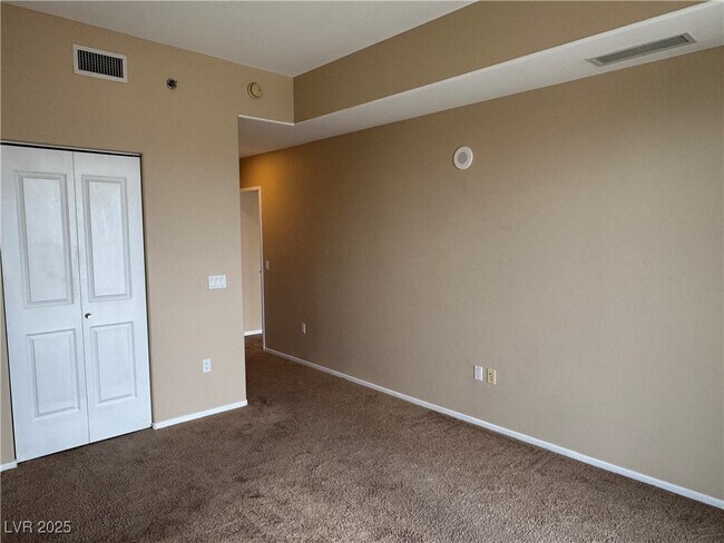 Building Photo - 8255 S Las Vegas Blvd