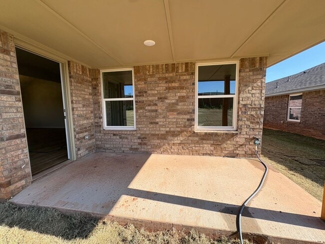 Building Photo - Beautiful New Home!  Pictures coming soon.