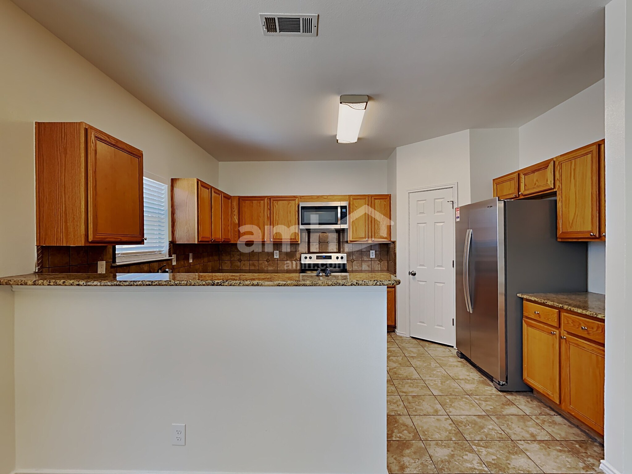 Building Photo - 9319 Foxgrove Way
