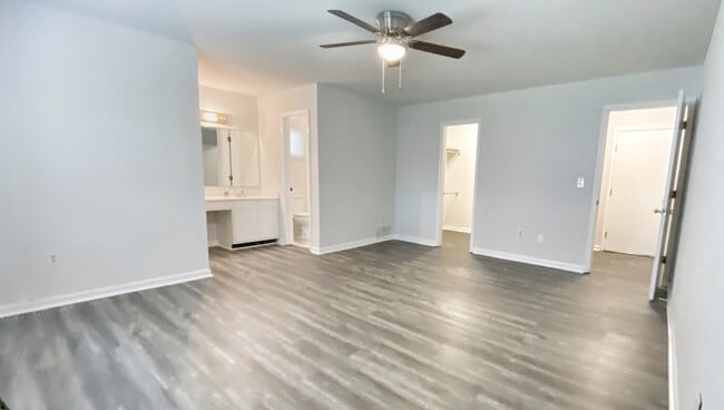 Master Bedroom - 102 Pullman Ave