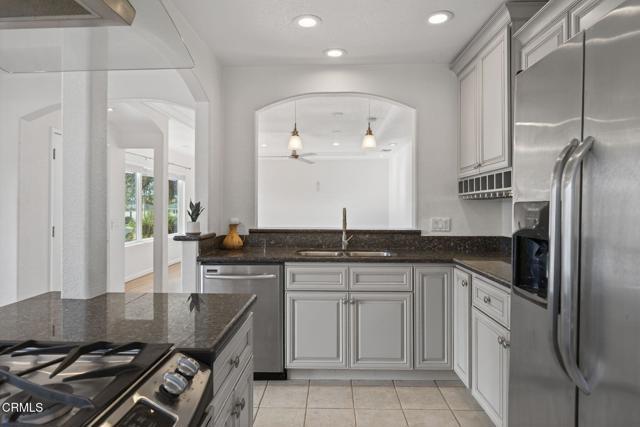 Building Photo - 2007 Poli St