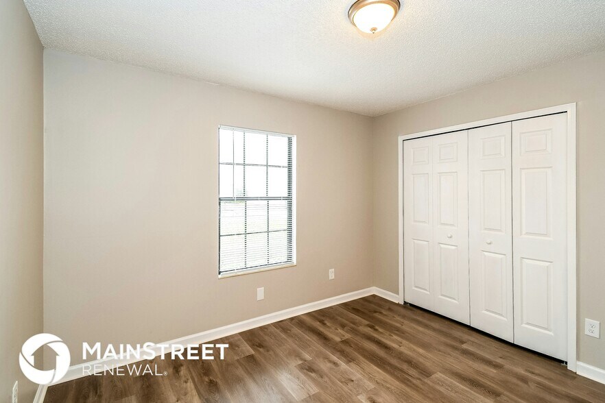 Building Photo - 8236 Sawmill Creek Dr