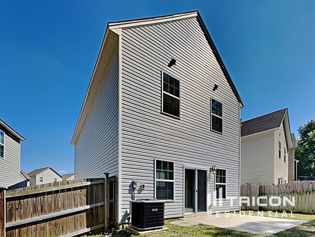 Building Photo - 653 Dawsons Park Wy