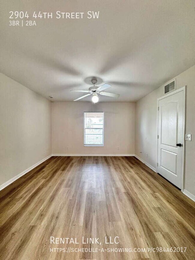 Building Photo - 2904 44th St SW