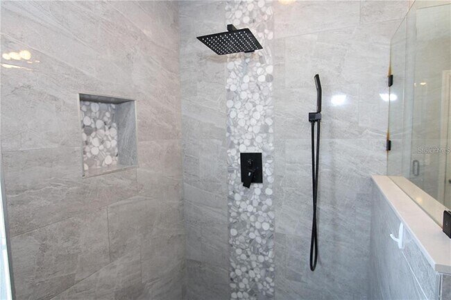 Building Photo - 270 Alford Dr