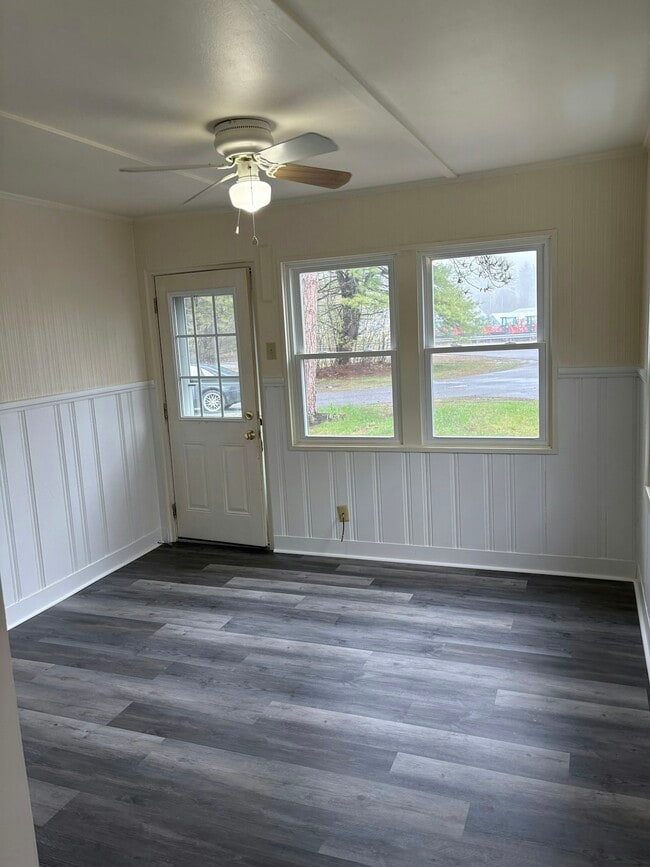 Building Photo - 518 Ossipee Trl E