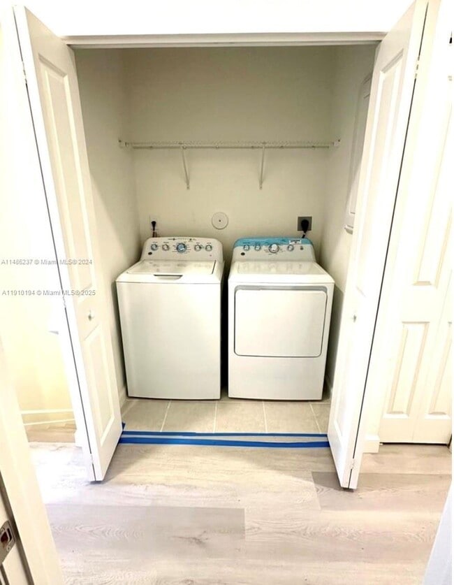 Building Photo - 12900 NW 22nd Pl