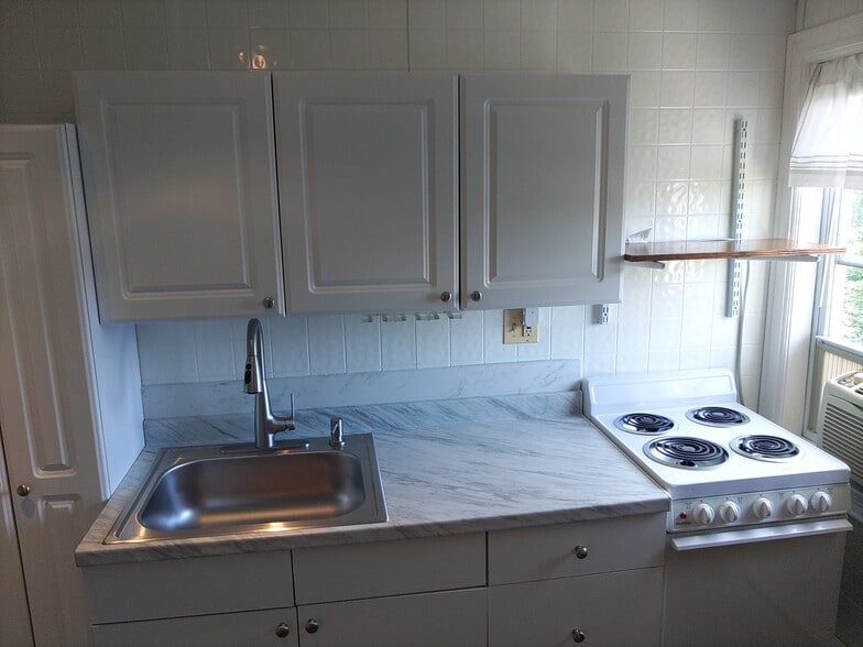 Kitchen - 2116 Old Welsh Road