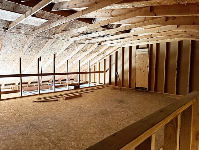 Building Photo - 508 6th Ave