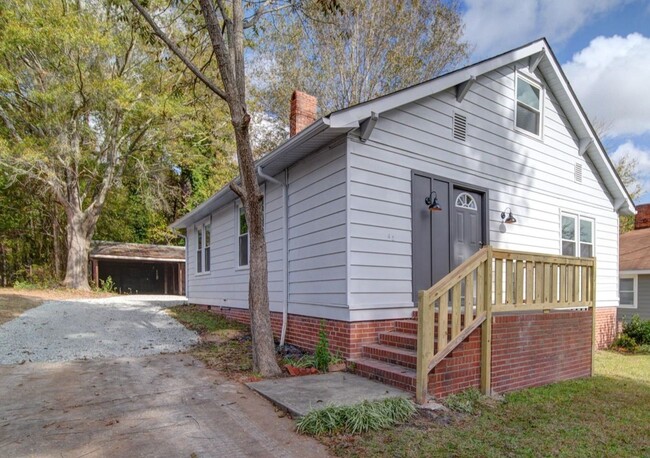 Primary Photo - Newly remodeled 3 BR / 2 BA in Wadesboro !