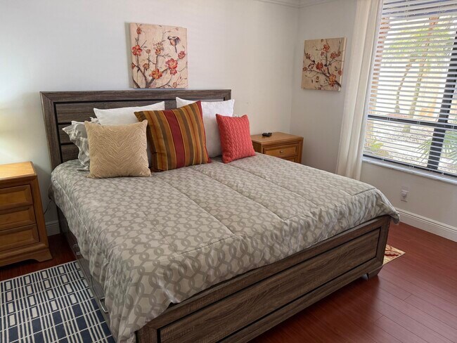 Building Photo - 7194 Promenade Dr