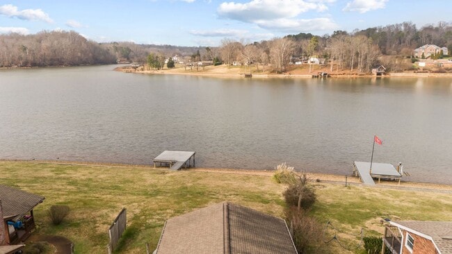 Building Photo - Riverside 2BR/2BA Cottage – Minutes from Downtown Knoxville