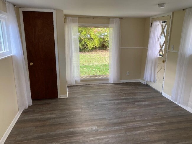 Building Photo - 130 Fairground Blvd