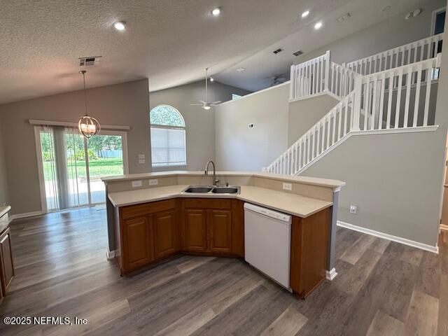 Building Photo - 830 LILAC S Loop