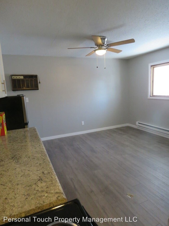 Building Photo - 717 30th St N