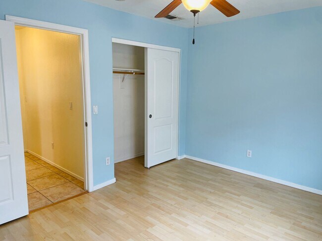 Building Photo - Prime Tempe Location!