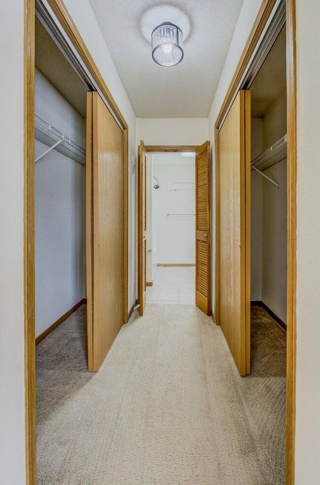 Building Photo - 3406 Crossings Dr