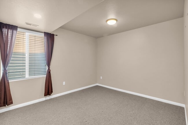 Building Photo - 1339 Rames Rd