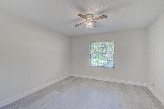 Building Photo - 1801 Sabal Ridge Ct