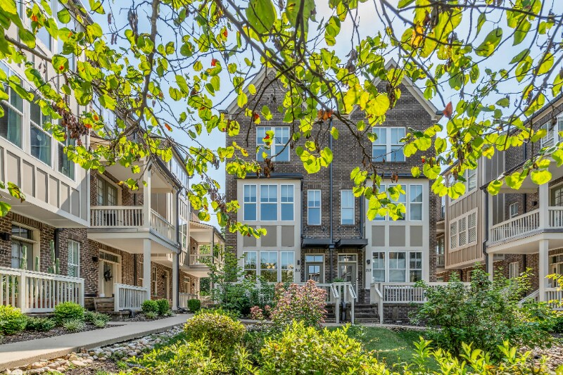 Primary Photo - 211 Porter Village Cir