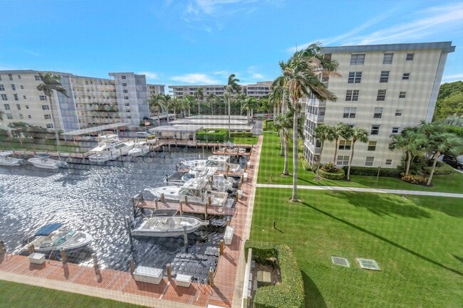 Building Photo - 1 Harbourside Dr