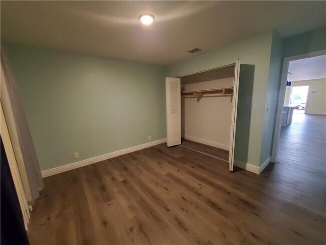 Building Photo - 4391 NW 75th Ave