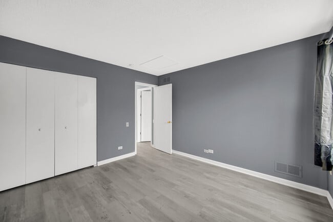 Building Photo - 439 Valley Forge Ct