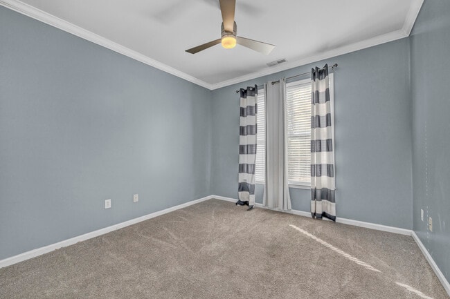 Building Photo - 237 Camden Lake Dr