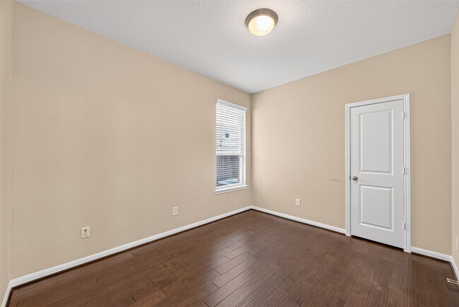 Building Photo - 9718 Justin Ridge Ln