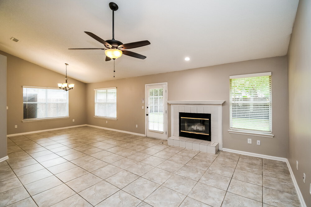 Building Photo - 8618 Wyndhurst Dr