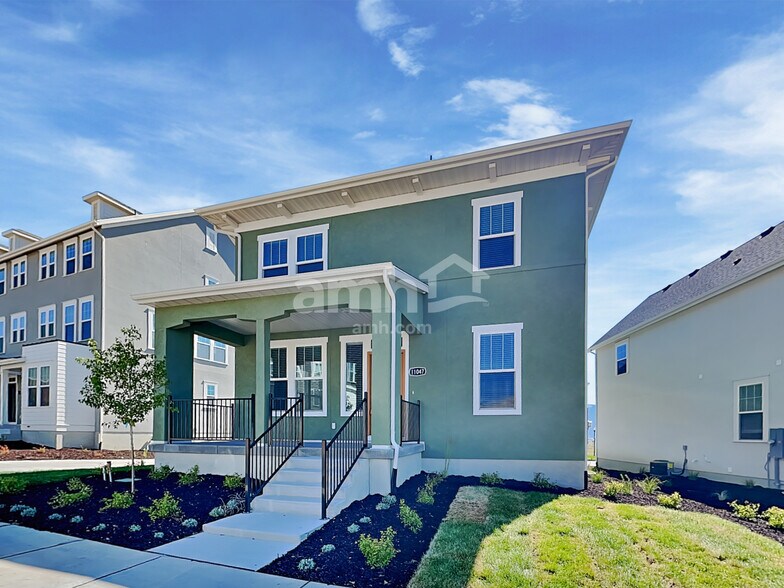 Primary Photo - 11047 S Blue Byu Dr