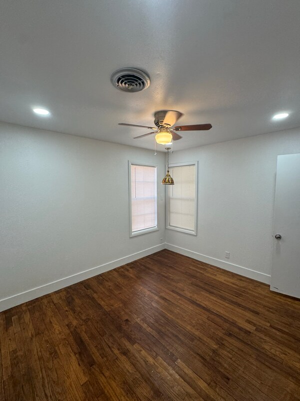 Building Photo - 412 Cd Ave