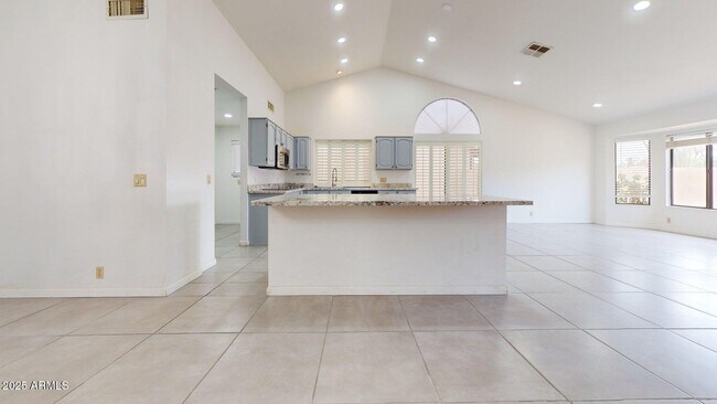 Building Photo - 9814 W Menadota Dr