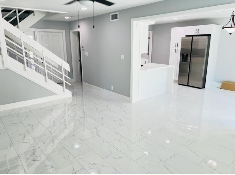 Building Photo - 314 Sunshine Dr