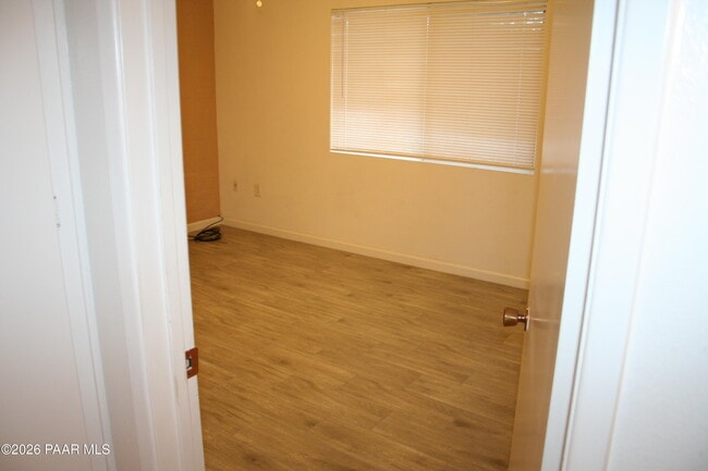 Building Photo - 11014 W Cheryl Dr