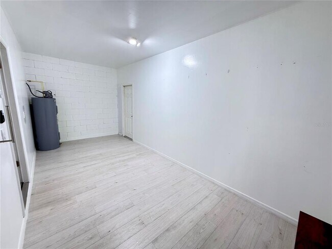 Building Photo - 2731 House Finch Rd